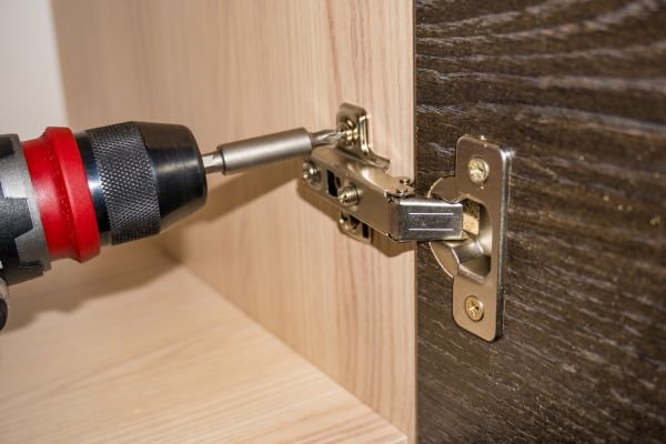 Cabinet Hinge Replacement in Waxahachie